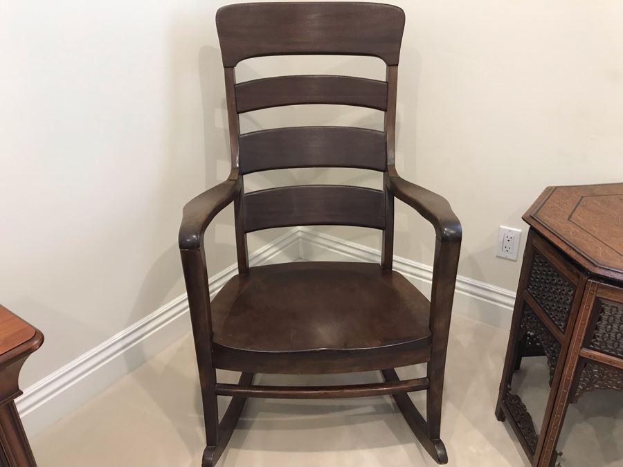 Vintage Wooden Rocking Chair [Photo 4]