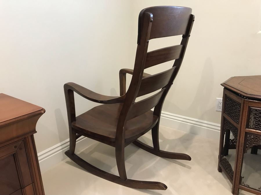Vintage Wooden Rocking Chair [Photo 9]