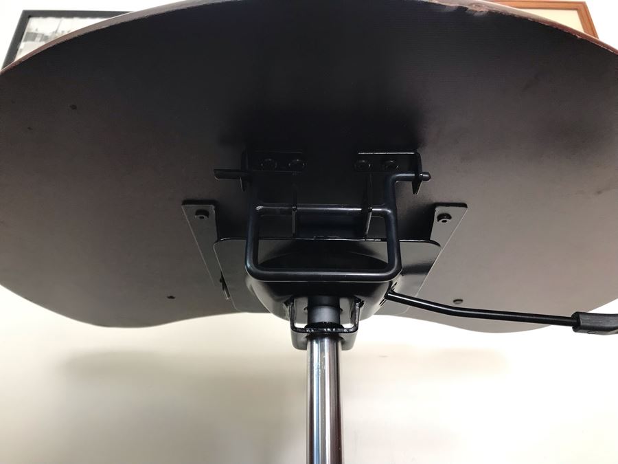 Adjustable Side Table On Casters [Photo 4]