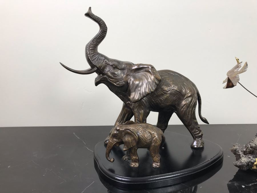 Metal Elephant Figurine Decorative Sculpture 12'H And Seagull Bird Sculpture [Photo 3]