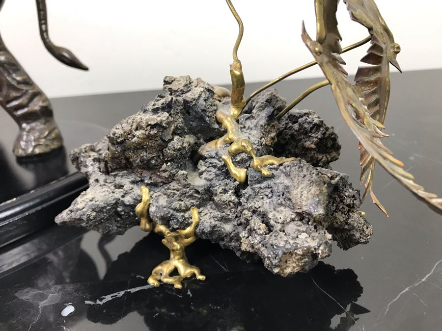 Metal Elephant Figurine Decorative Sculpture 12'H And Seagull Bird Sculpture [Photo 6]