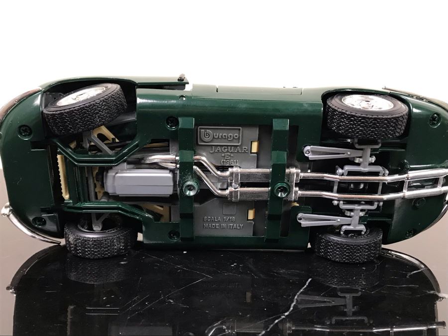 Scala Bburago Jaguar 'E' 1961 Made In Italy 1:18 Scale And Bburago Mercedes Benz 300SL 1954 Model Cars [Photo 11]