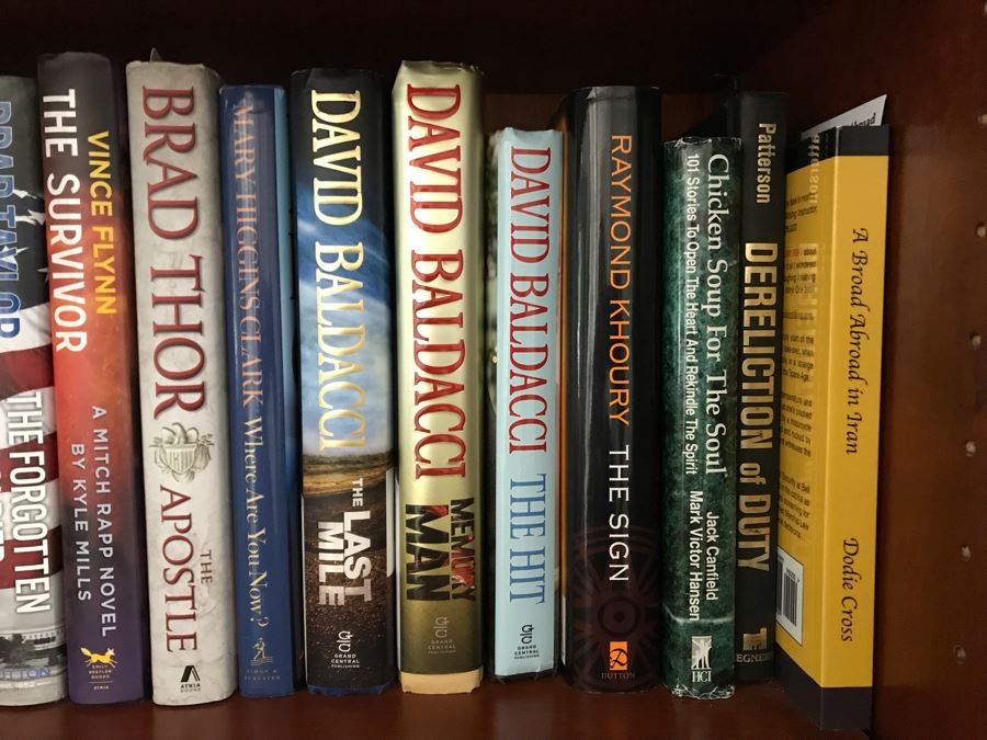 Huge Lot Of Hardback Books Novels By John Grisham, David Baldacci And More (3 Shelves) - Some First Editions [Photo 12]