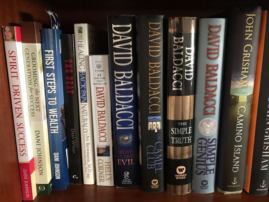 Huge Lot Of Hardback Books Novels By John Grisham, David Baldacci And More (3 Shelves) - Some First Editions [Photo 2]