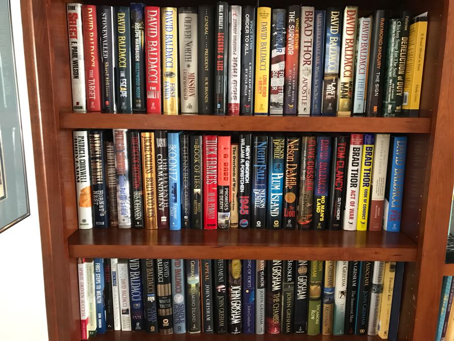 Huge Lot Of Hardback Books Novels By John Grisham, David Baldacci And More (3 Shelves) - Some First Editions [Photo 1]