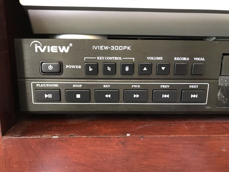 IVIEW-300PK Karoke Machine With (2) Microphones And (3) Karoke Cds [Photo 3]