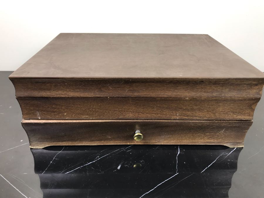 WM Rogers & Son Victorian Rose Pattern Silverplate Flatware Set With Storage Box Apx. Service For 12 [Photo 7]