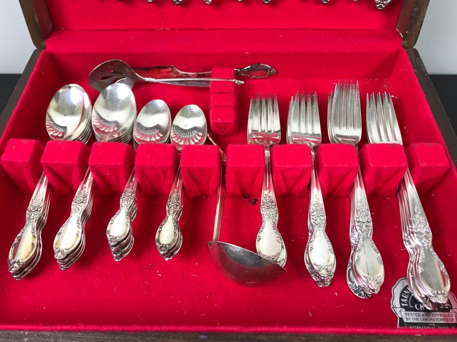 WM Rogers & Son Victorian Rose Pattern Silverplate Flatware Set With
