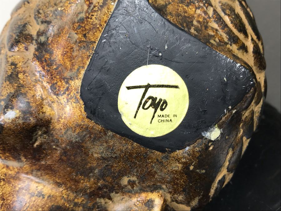 Herbiniere Of Tours Hand Painted Cobalt Blue And Gold Bowl And Pair Of Toyo Quail Figurines  [Photo 7]