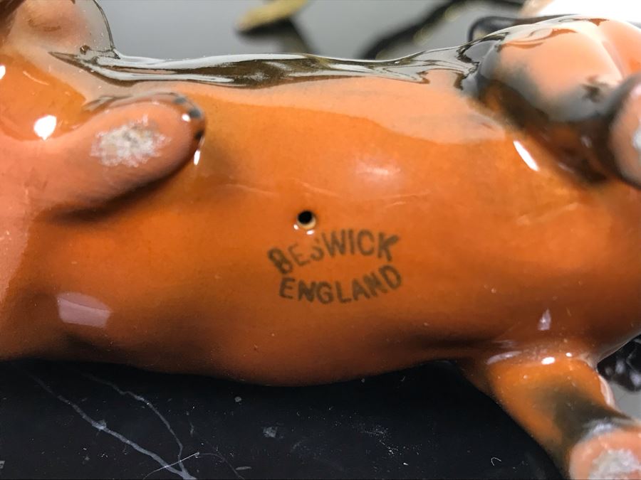 Beswick England Dachsund Dog Figurine, Hand Painted Basset Hound Figurine And Gold Tone Tree Sculpture [Photo 8]