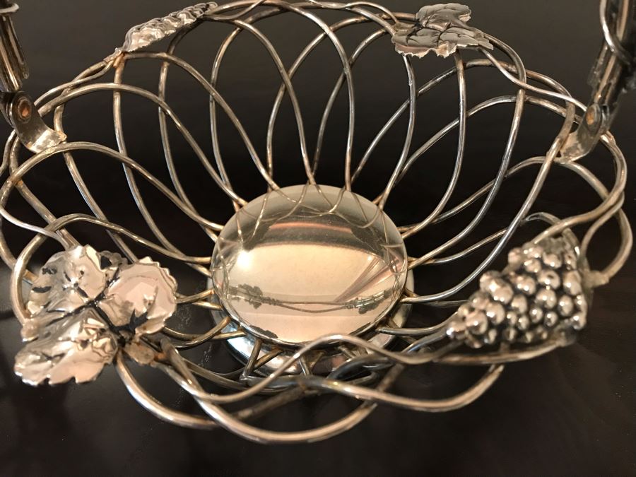 Pair Of Godinger Silverplate Grape Motif Wire Baskets And Silverplate Casserole Dish Holder [Photo 6]