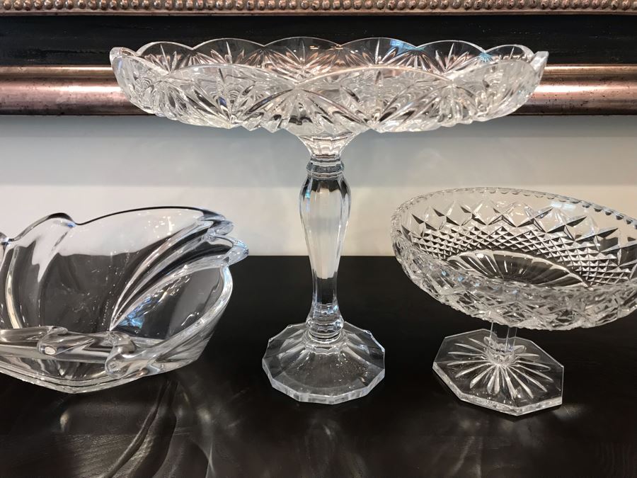 Crystal Lot With Pair Of Footed Pedestal Bowls And Crytal Bowl [Photo 2]