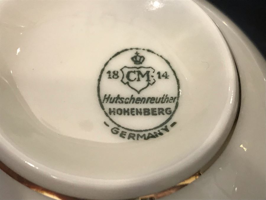 Elegant Hutschenreuther Bavaria C. T. Arzberg Coffee Pot, Creamer And Sugar With (12) Cups And Saucers Gold Rim [Photo 10]