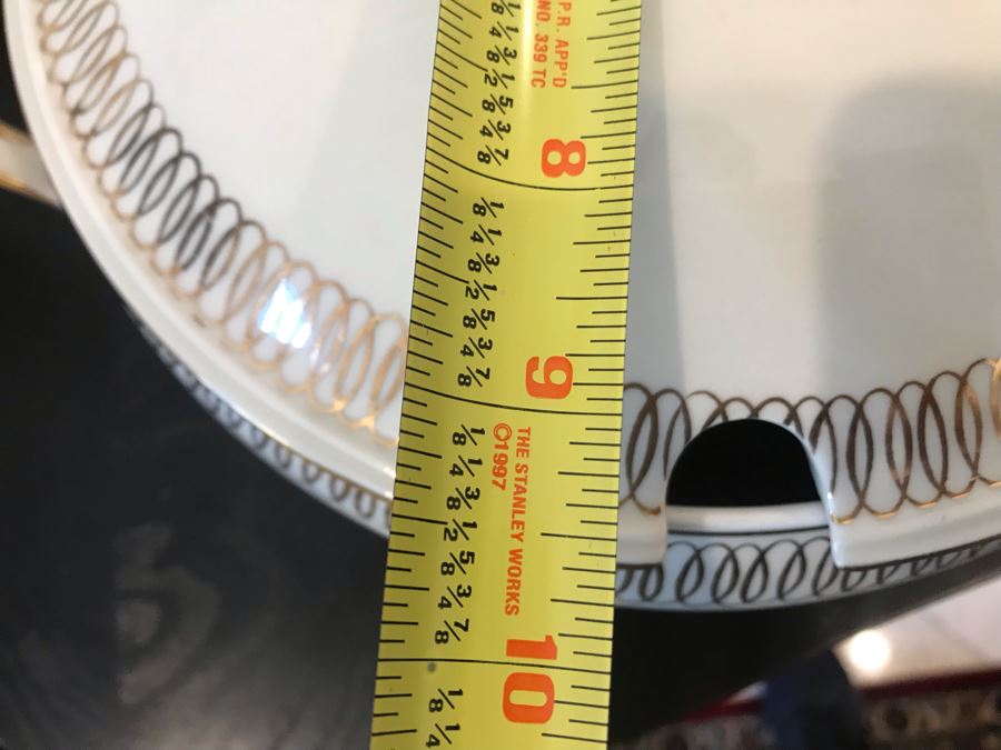 Hutschenreuther Bavaria C. T. Arzberg Soup Tureen, (2) Serving Platters, Bowls And Plates - Apx Service For 12 Gold Rim [Photo 21]