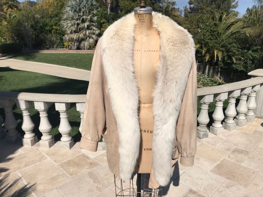 White Fox And Suede Leather Alaskan Custom Built Fur Coat Kansas City Size L 