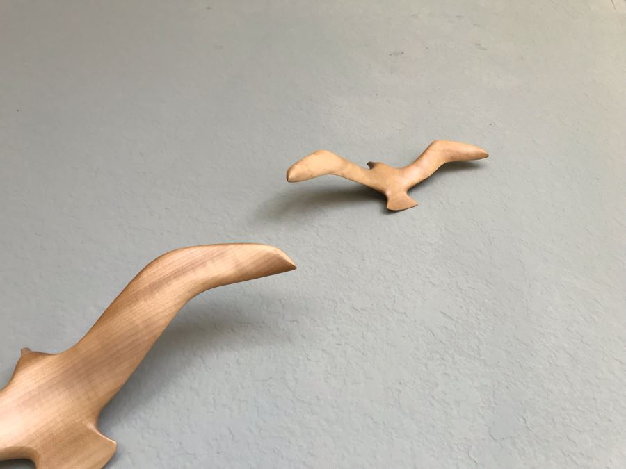 Carved Myrtlewood Seagulls Birds Wall Sculptures From The House Of Myrtlewood Coos Bay Oregon [Photo 4]