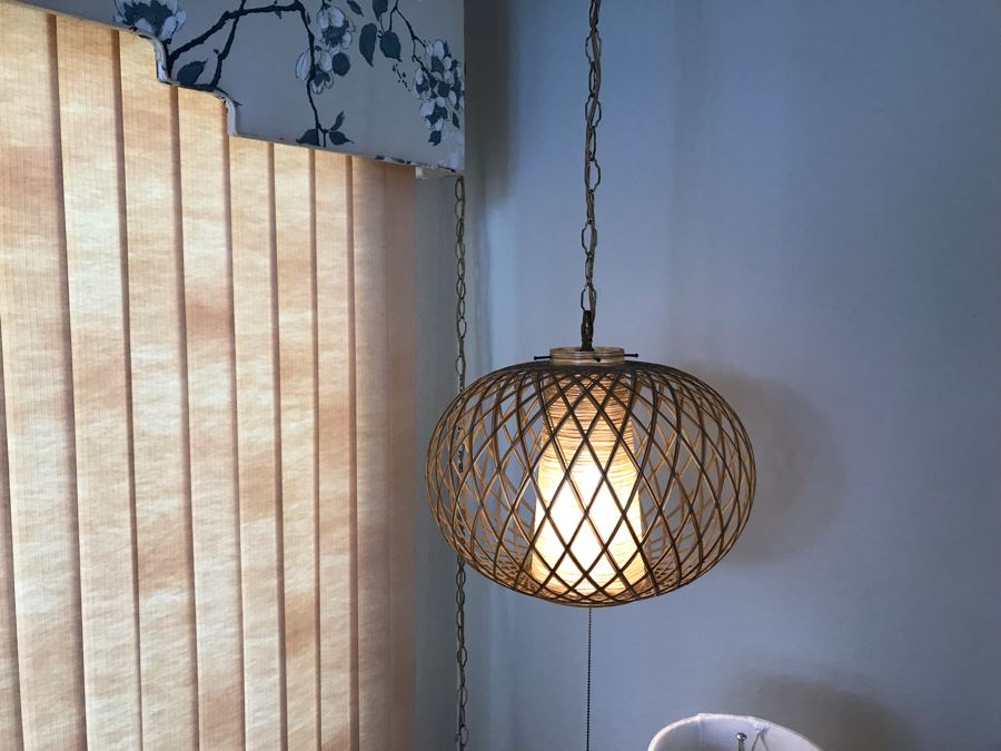 Mid-Century Modern Hanging Pendant Light Fixture [Photo 3]