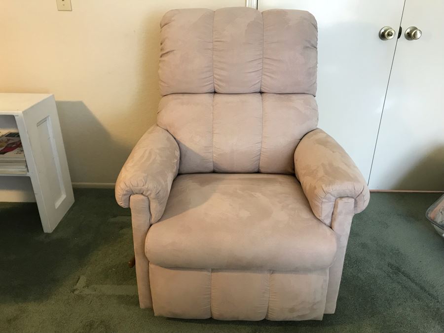Lazy Boy Recliner Armchair [Photo 6]
