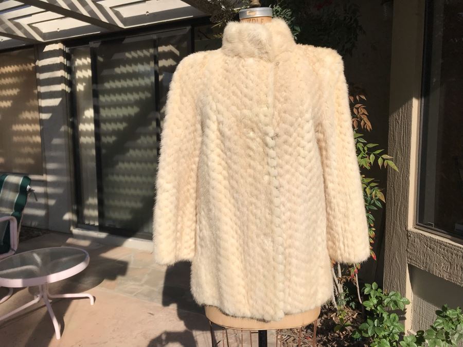 Mid-Century Artic Fox Fur Coat By Hudson's Bay Company Size Small [Photo 3]