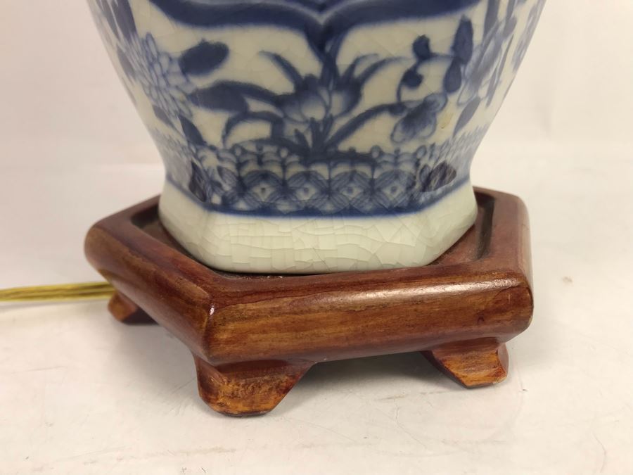 JUST ADDED - Chinese Blue And White Table Lamp [Photo 10]
