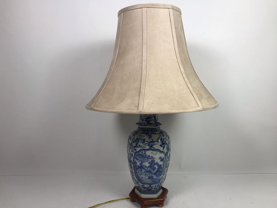JUST ADDED - Chinese Blue And White Table Lamp [Photo 7]
