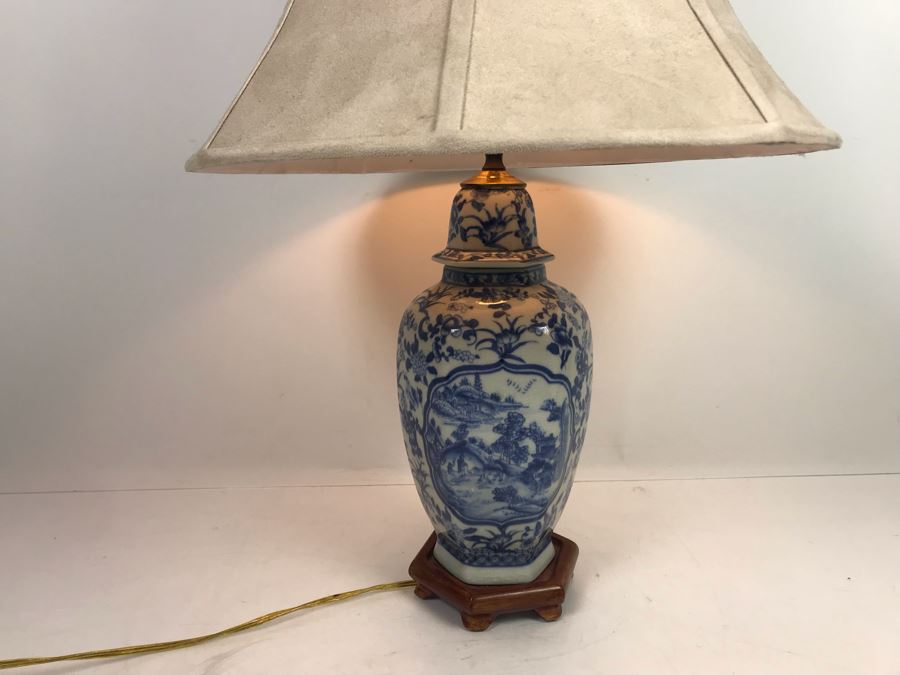 JUST ADDED - Chinese Blue And White Table Lamp [Photo 2]