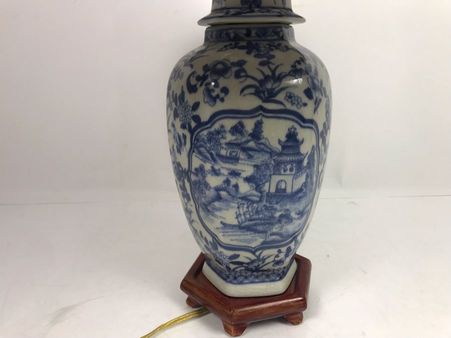 JUST ADDED - Chinese Blue And White Table Lamp [Photo 3]