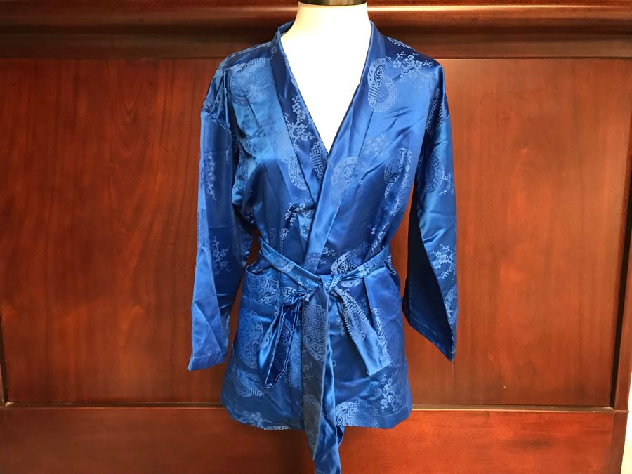JUST ADDED - Men's Large Blue Chinese Robe [Photo 6]