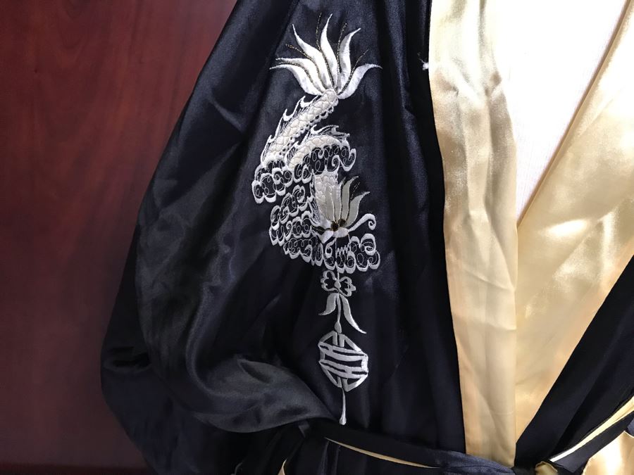 JUST ADDED - Men's Large Kimono Robe Reversible Chinese Silk Embroidery [Photo 4]