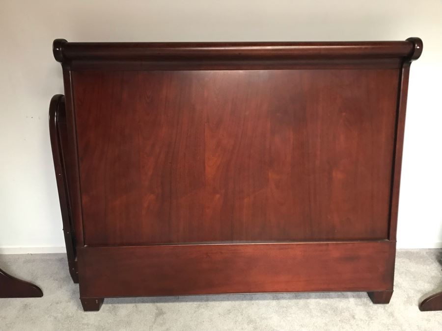 CORRECTION QUEEN SIZE - Gorgeous Mahogany Wood Ralph Lauren Henredon QUEEN Sleigh Bed - Very Heavy - Missing Hardware Screws [Photo 5]