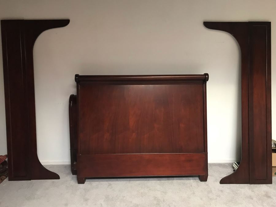 CORRECTION QUEEN SIZE - Gorgeous Mahogany Wood Ralph Lauren Henredon QUEEN Sleigh Bed - Very Heavy - Missing Hardware Screws [Photo 4]