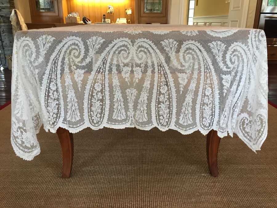 Vintage Battenberg Lace Tablecloth 121' X 60' [Photo 2]