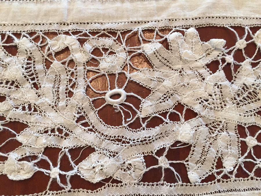 Vintage Battenberg Lace Tablecloth 84' X 84' [Photo 7]