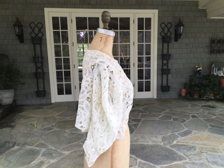 Vintage Battenberg Lace Ladies Long Sleeve Top [Photo 3]