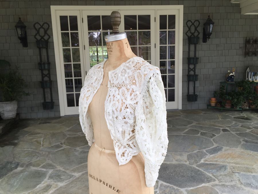 Vintage Battenberg Lace Ladies Long Sleeve Top [Photo 6]