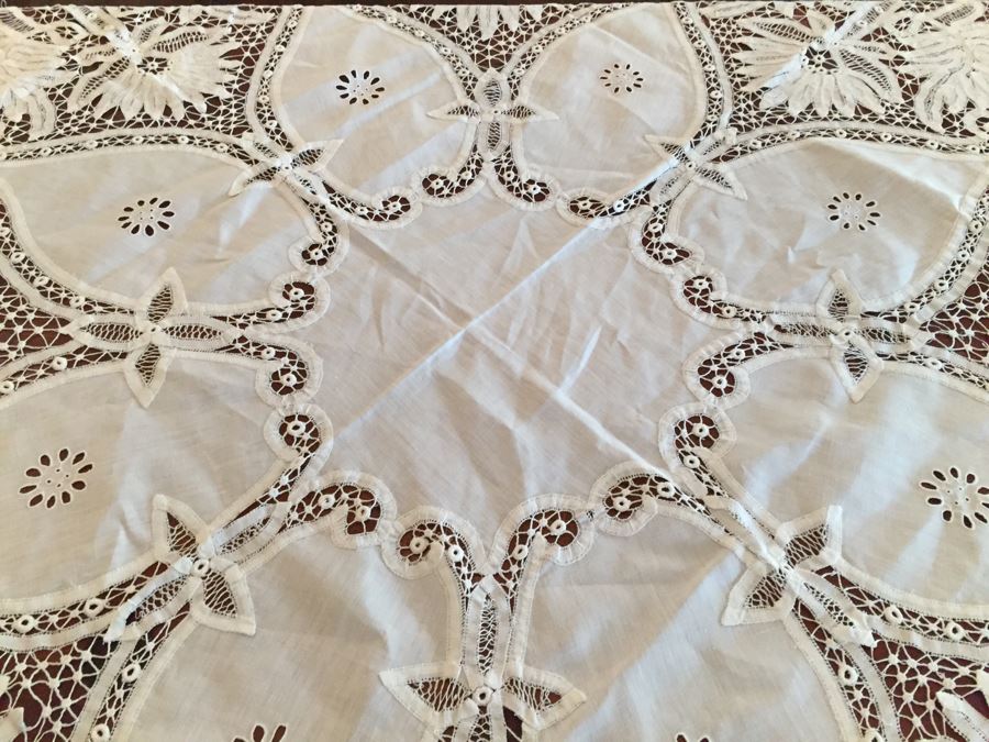 Vintage Battenberg Lace Tablecloth 69' X 69' [Photo 5]