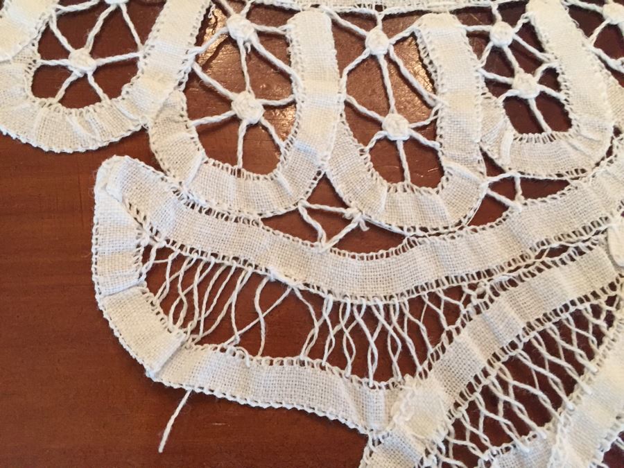 Vintage Battenberg Lace Tablecloth 69' X 69' [Photo 7]