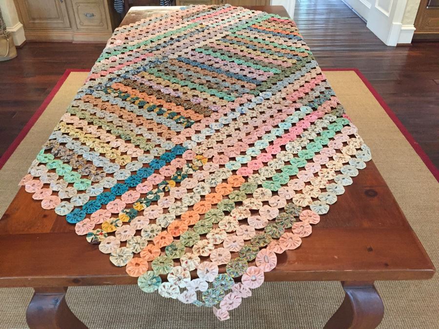 Large Handmade Tablecloth Quilt 73' X 62' [Photo 10]