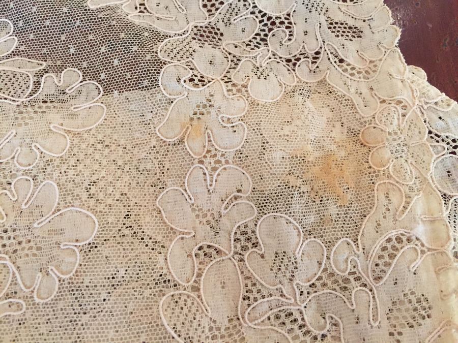 Vintage Battenberg Lace Tablecloth, Placemats And Table Runner [Photo 15]