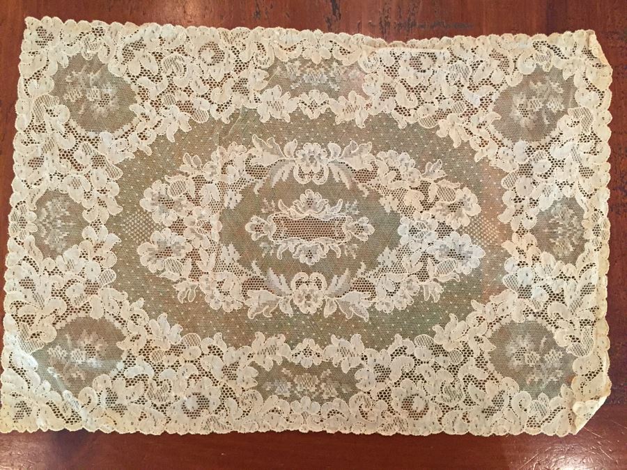 Vintage Battenberg Lace Tablecloth, Placemats And Table Runner [Photo 12]