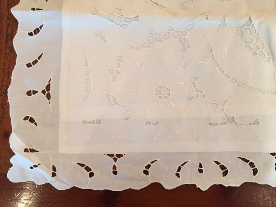 Pair Of Vintage Tablecloths [Photo 3]