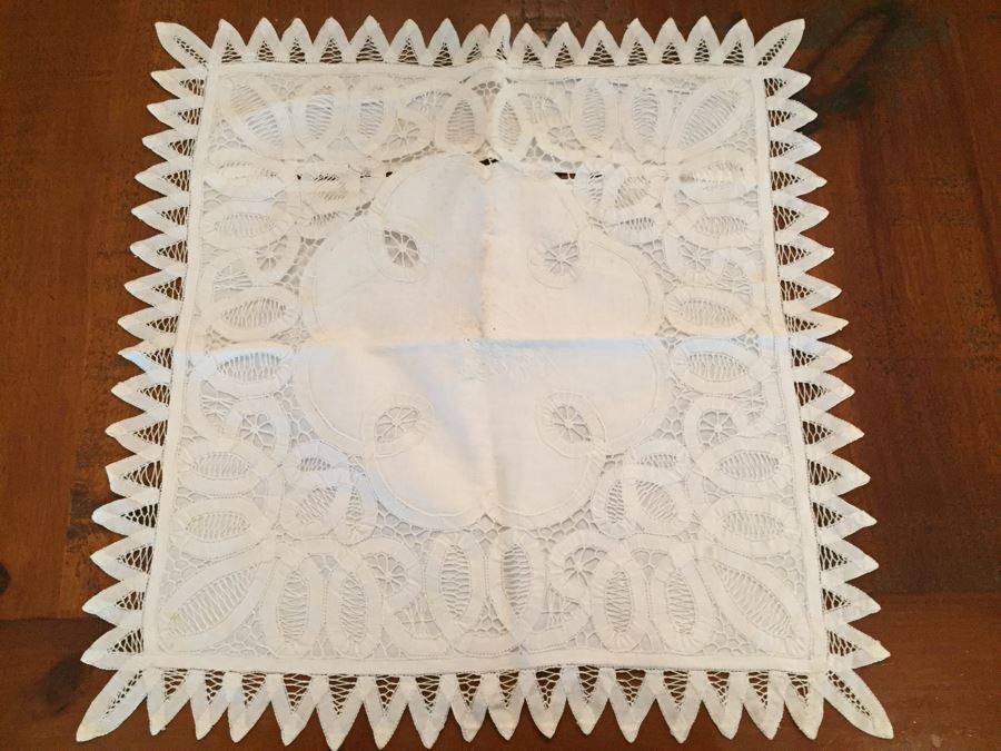 Set Of (3) Vintage Battenberg Lace Tablecloths [Photo 7]