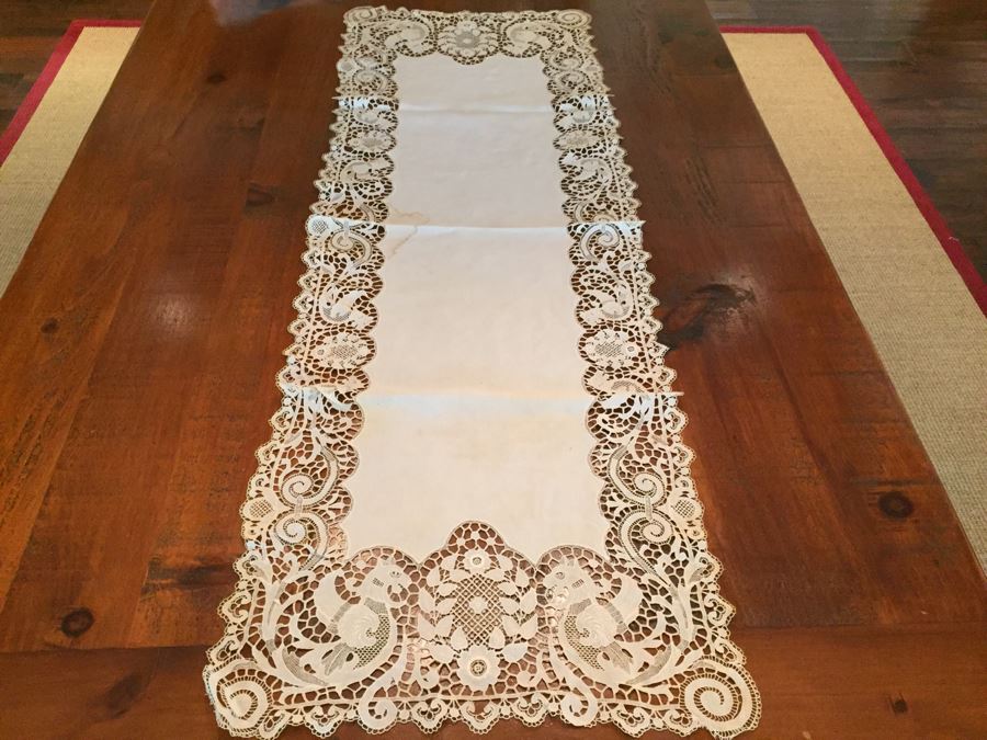 Set Of (3) Vintage Battenberg Lace Tablecloths [Photo 13]