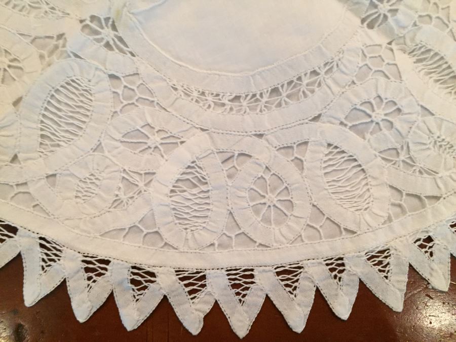 Set Of (3) Vintage Battenberg Lace Tablecloths [Photo 6]