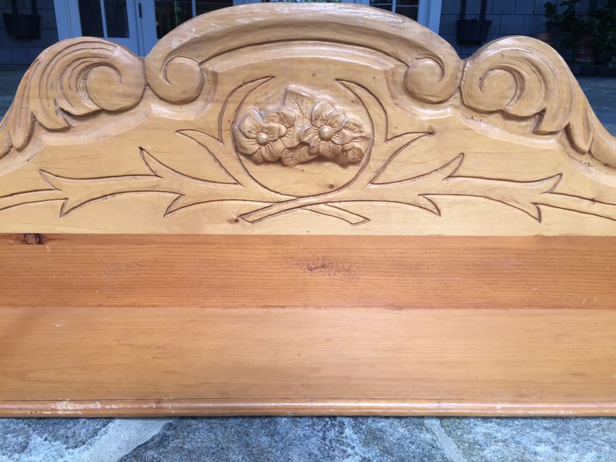 Wooden Wall Shelf With Carved Pigs 60'W X 9'D X 14'H [Photo 2]