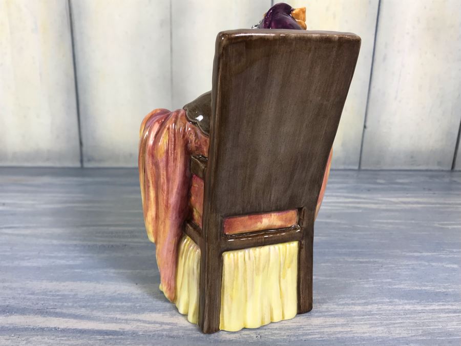 Royal Doulton England The Foaming Quart Figurine HN 2162 6'H [Photo 5]