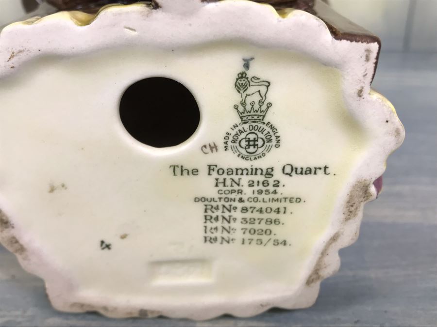 Royal Doulton England The Foaming Quart Figurine HN 2162 6'H [Photo 9]