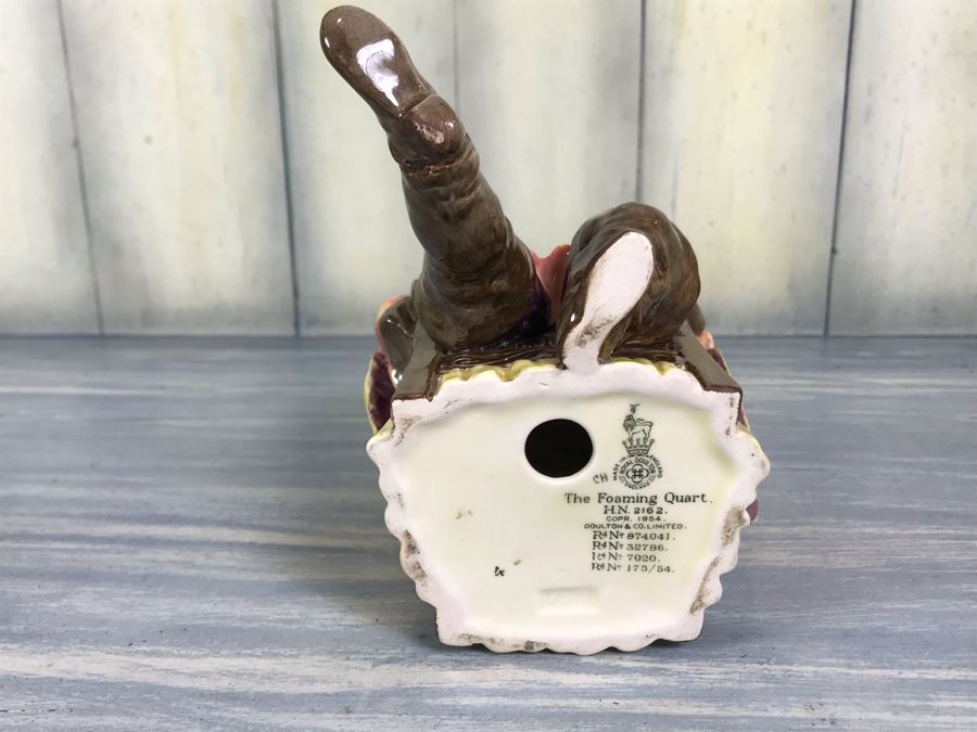 Royal Doulton England The Foaming Quart Figurine HN 2162 6'H [Photo 7]