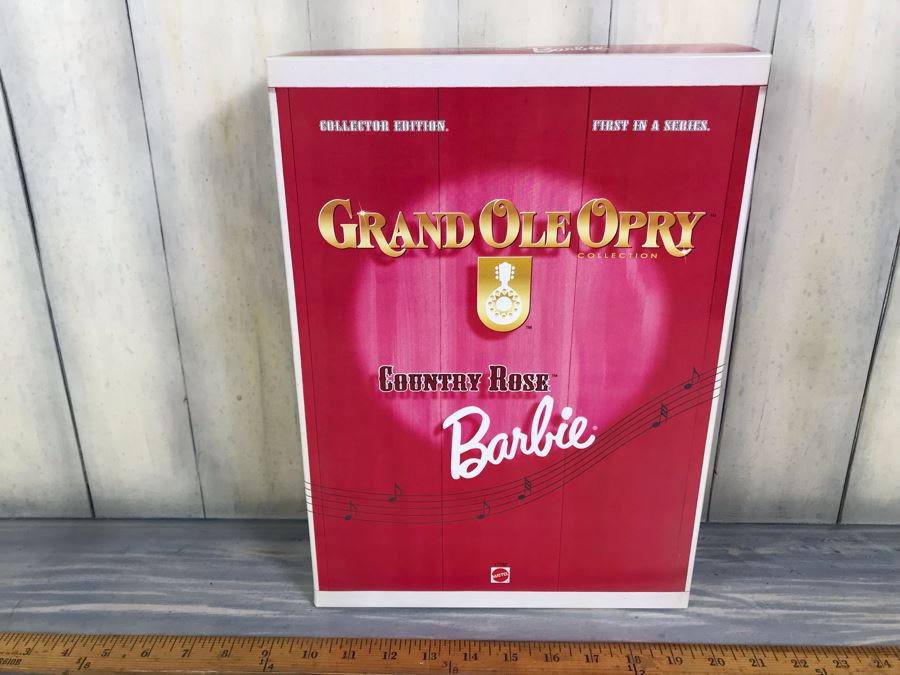 First In A Series Collector Edition Country Rose Barbie Doll With Box 17782 [Photo 2]