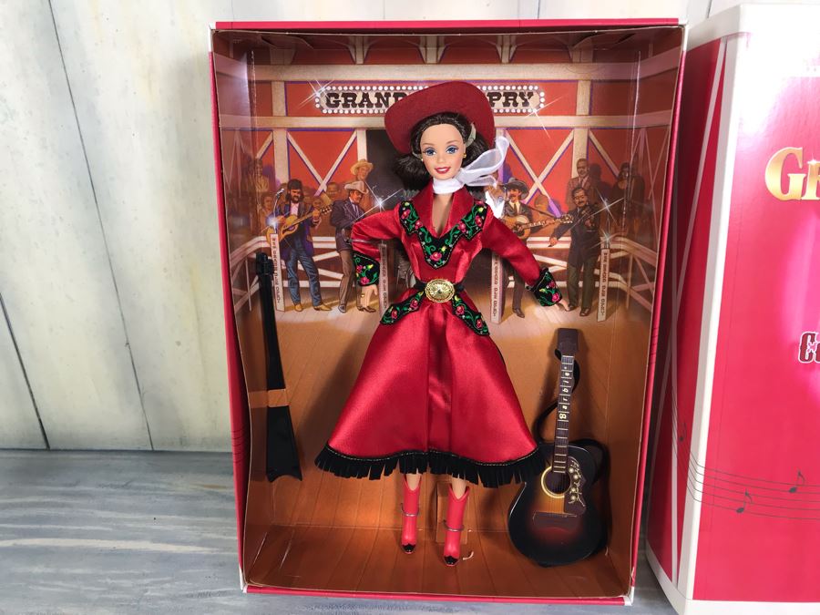 First In A Series Collector Edition Country Rose Barbie Doll With Box 17782 [Photo 3]